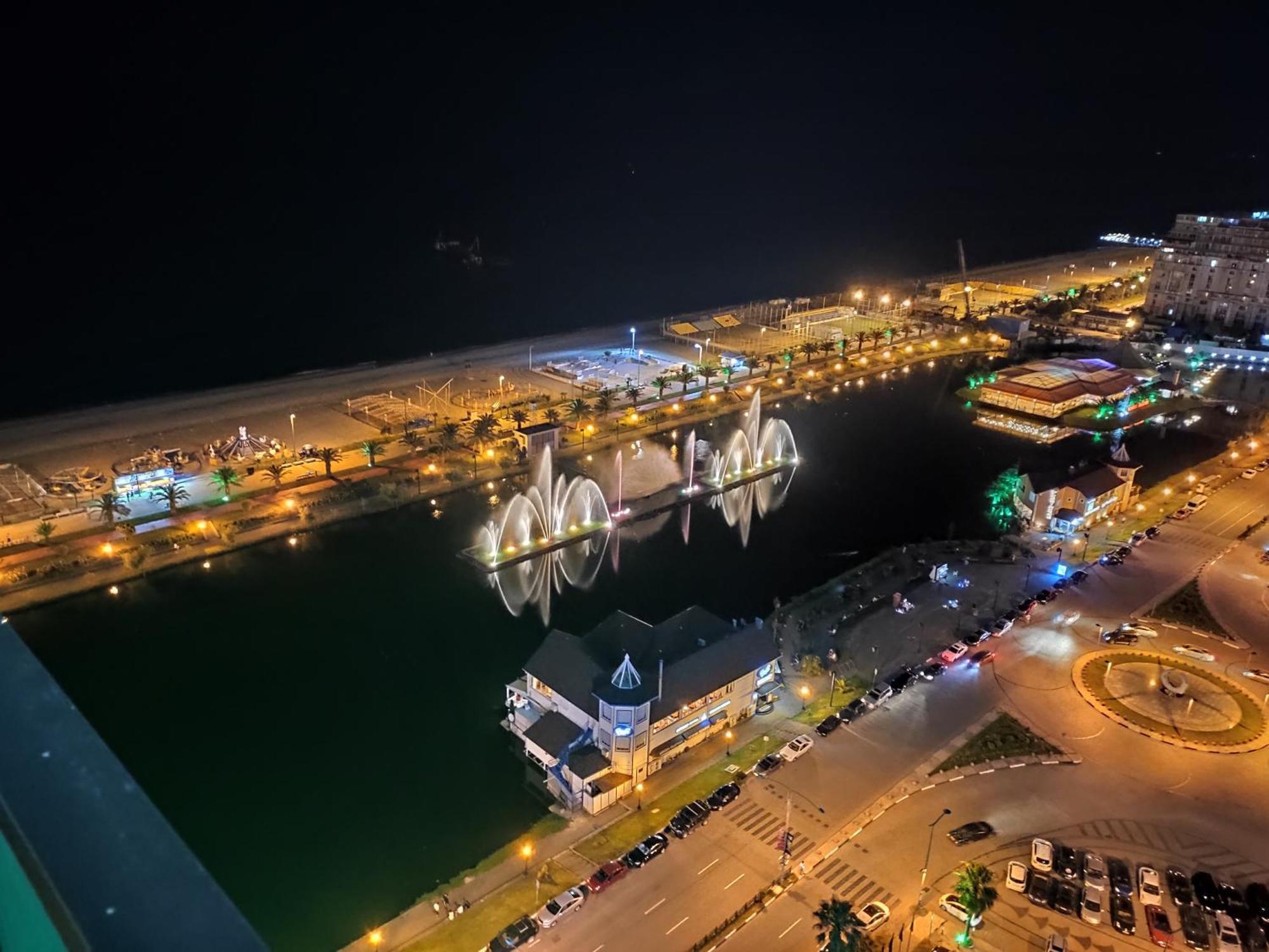 Апартамент С Видом На Море Batumi Ruang foto