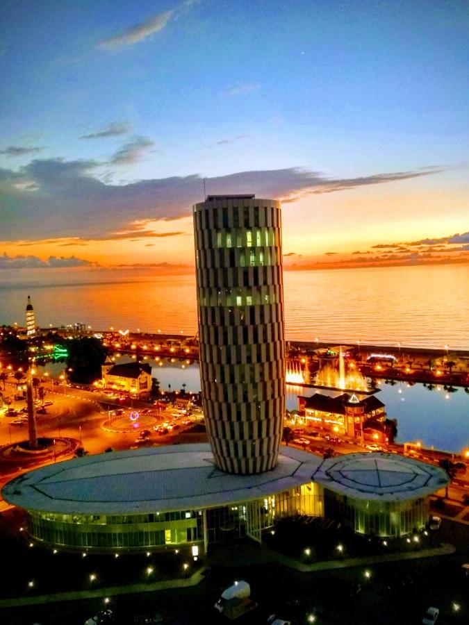 Апартамент С Видом На Море Batumi Bagian luar foto